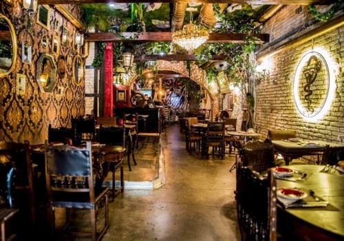 Top Tapas Bars in Valencia with Live Music or Entertainment